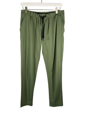 Lululemon Jet Crop Slim Luxtreme Pants Desert Olive Size 6 active athletic